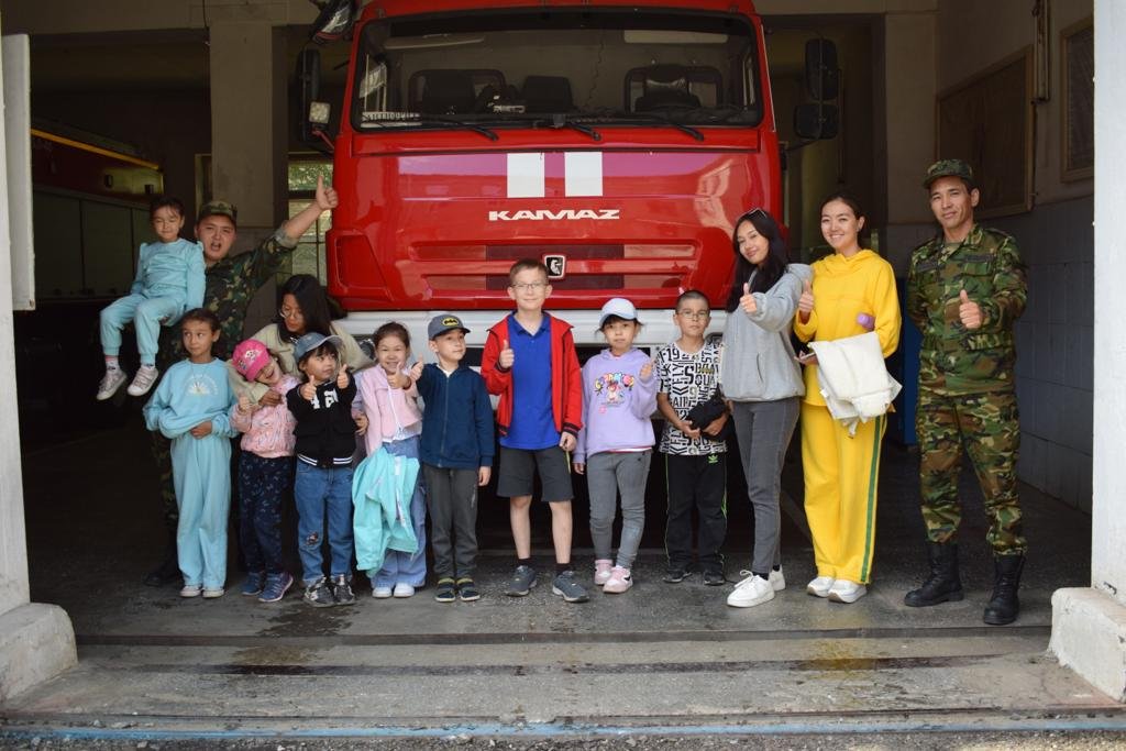 В гости к пожарным пришли костанайские  школьники